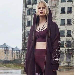 SWEATY BETTY Shanti Yoga Light Support Bra size medium in purple